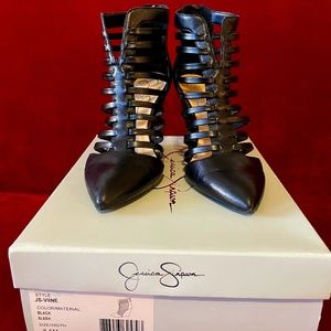 Jessica Simpson JS-Vine Black Caged Basketweave Wedge - Size 8.5
